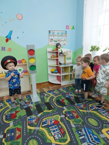 Международный День светофора Международный День светофора.