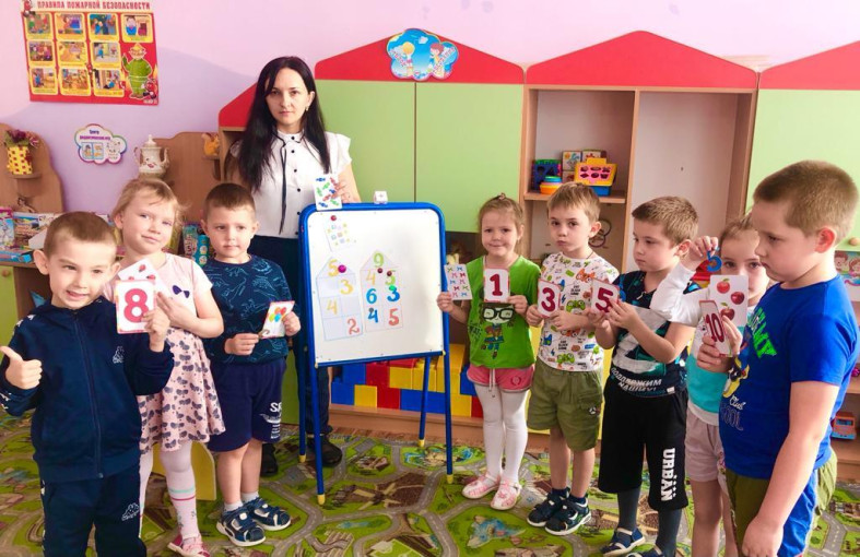 Игры с математическим содержанием Игры с математическим содержанием.