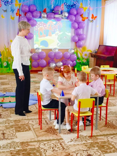Воспитатель года Воспитатель года.